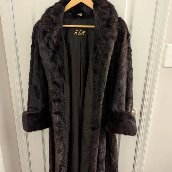 Vintage Mink Coat In Rich Brown